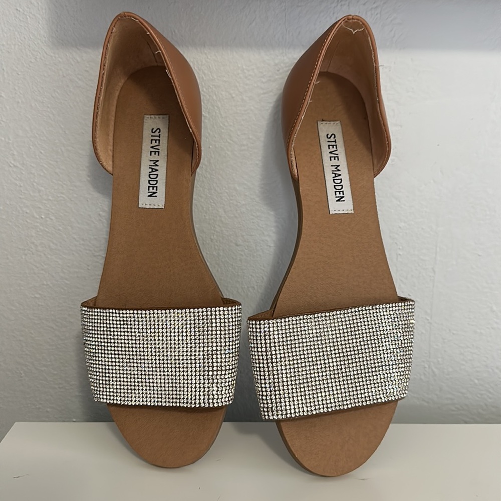 Steven Madden open toe rhinestone flat Size 7